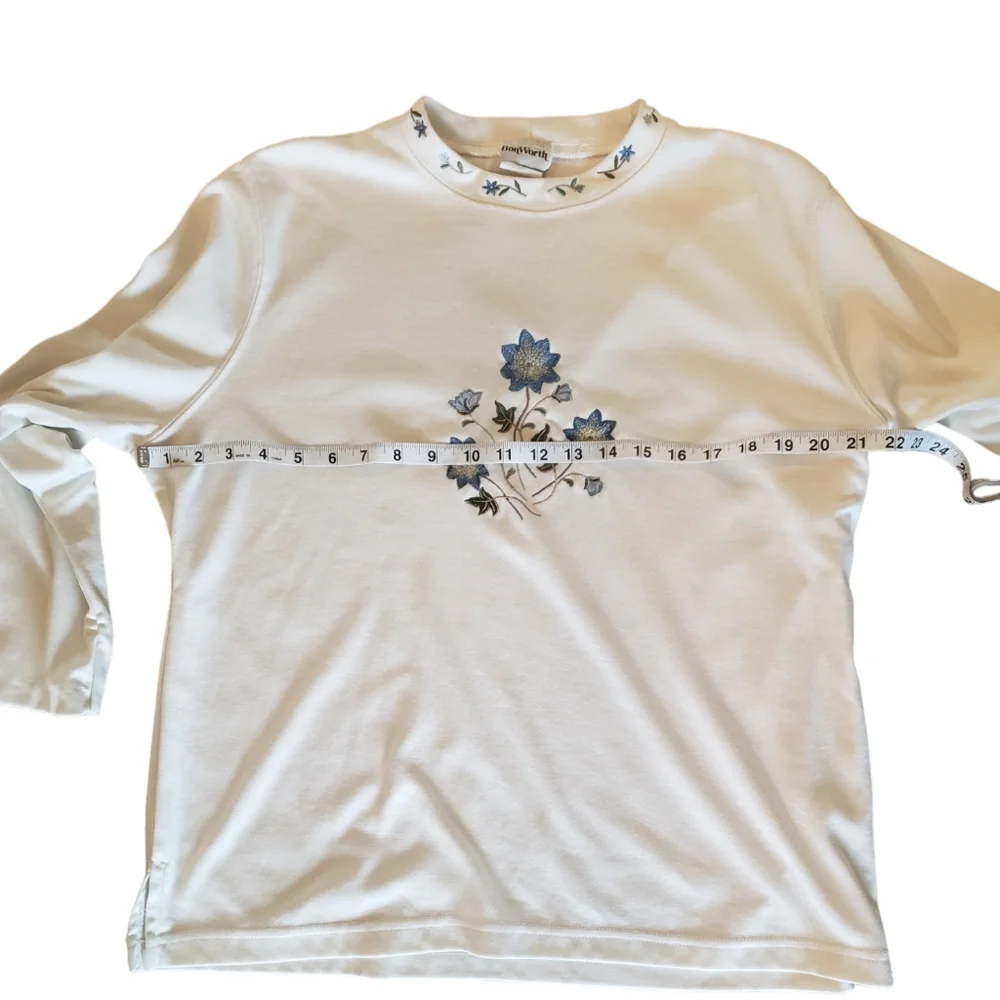 Bonworth Size S White With Blue Flower Embroidered Top - Picture 7 of 8